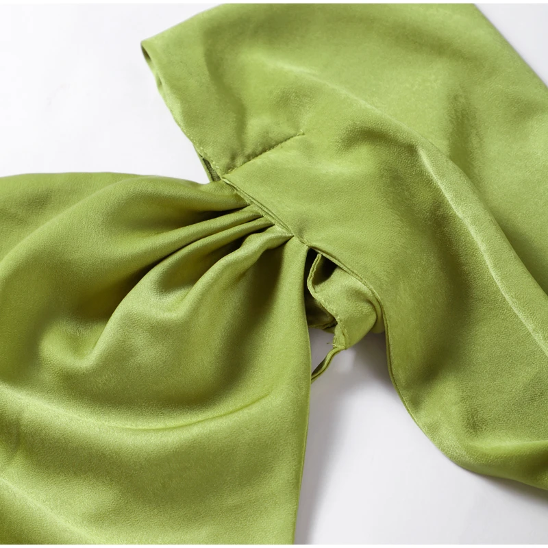 Robe satin dos nu — La sophistication faite robe — vue 21