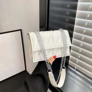 Sac chaîne bandoulière — L'allure au quotidien