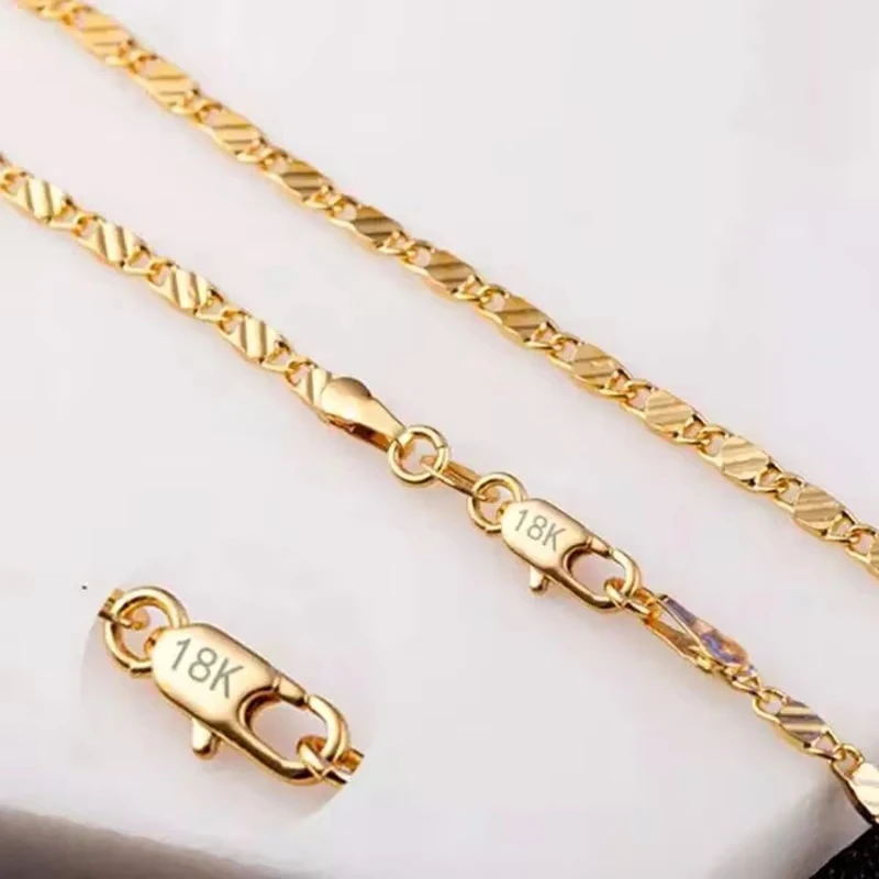 Collier chaîne fine plaquée or maille marine