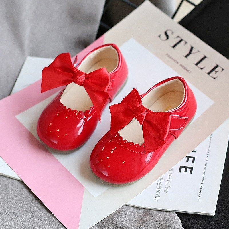 Babies vernies nœud — Sa première fête — vue 2